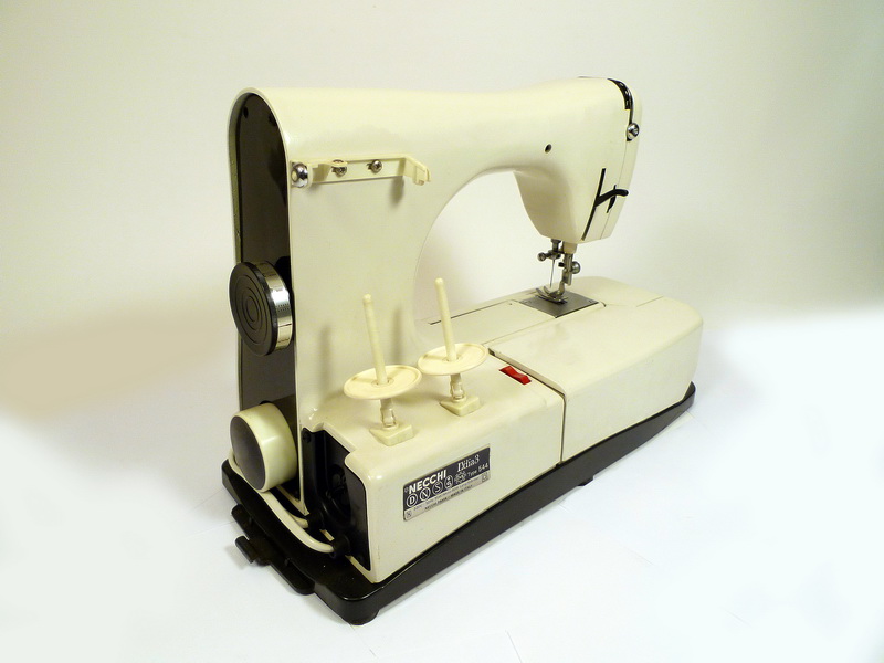 maquina coser necchi metal 31x44x18 1u